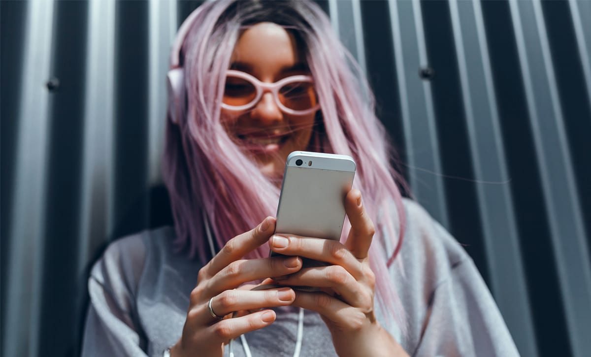 woman phone purple a hair