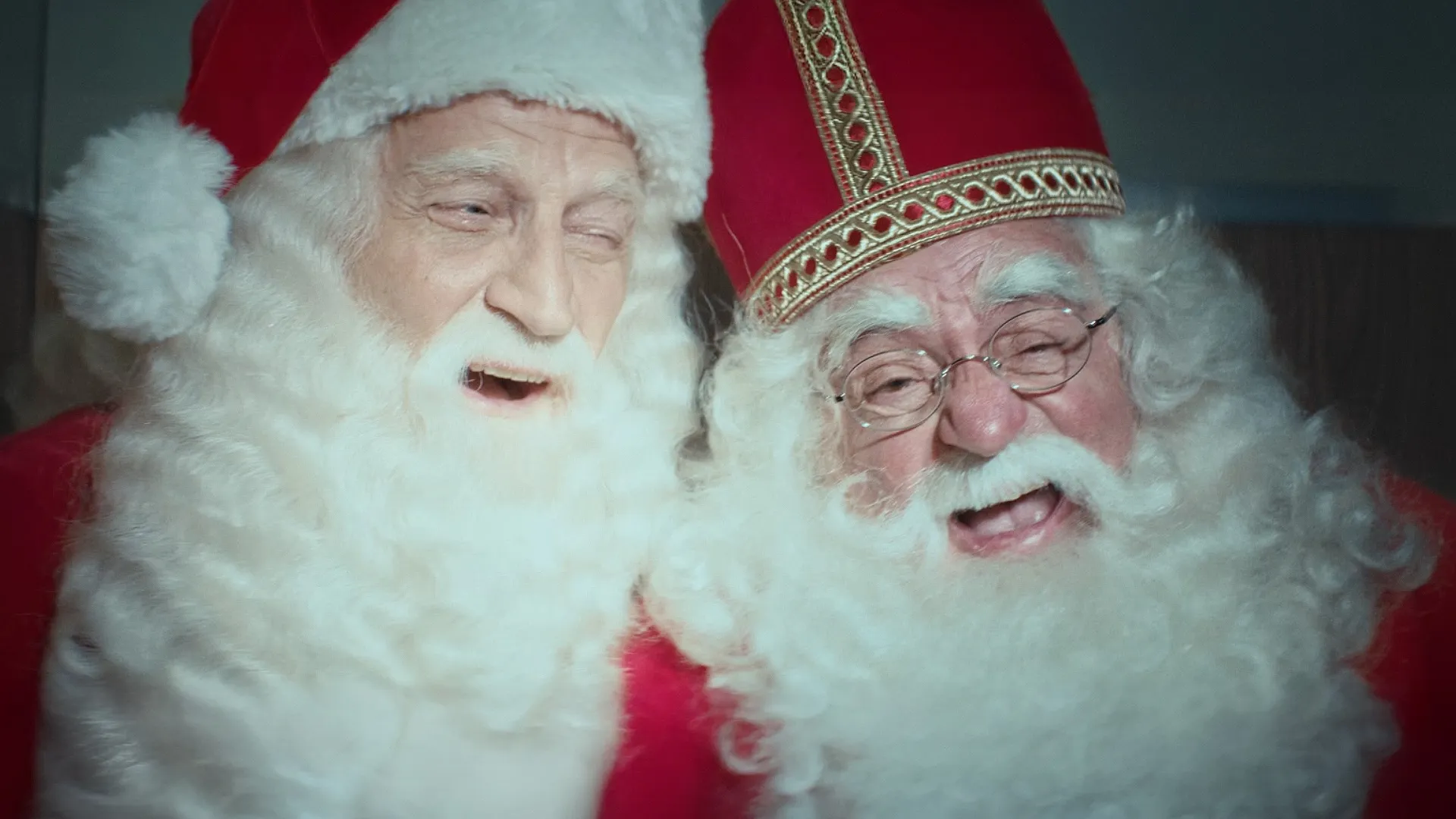 Bol brings Sinterklaas and Santa Claus together in new campaign: For a gift that matters